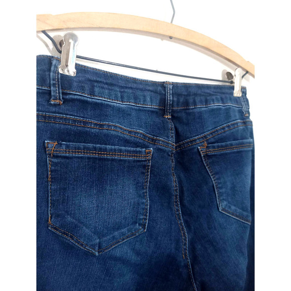 1822 Size 6 Medium Wash Mid Rise Skinny Jeans - Picture 5 of 6